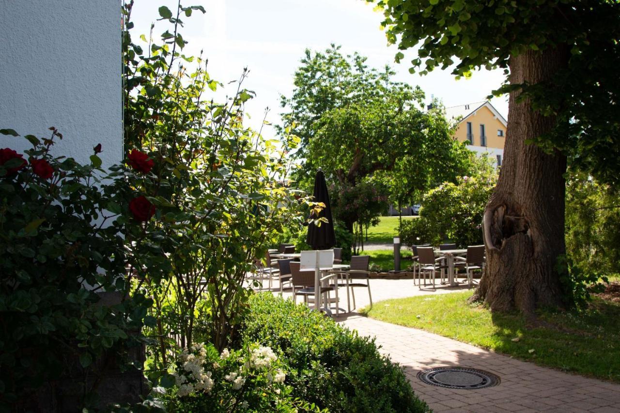 2T Hotel Artgenossen Lindlar Exterior photo